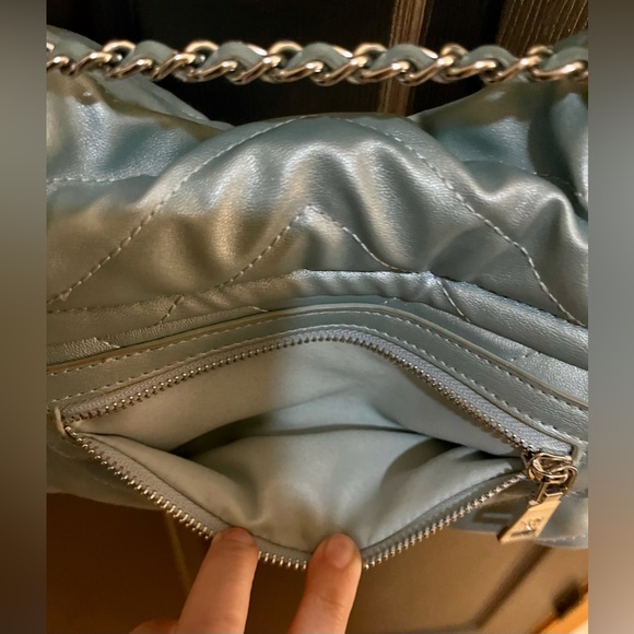 Badgley Mischka Handbag Quilted Light Blue Vegan Leather Chain Strap - Picture 9 of 10